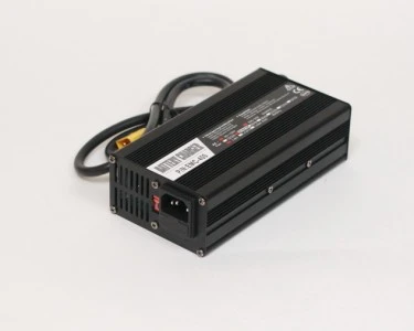Зарядное устройство 28,8В 10A (8S LiFePO4) EMC-C600